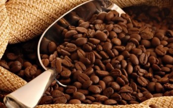 Ngày 14/4: Giá cà phê tăng, hồ tiêu dao động quanh mốc 139.000 đồng/kg