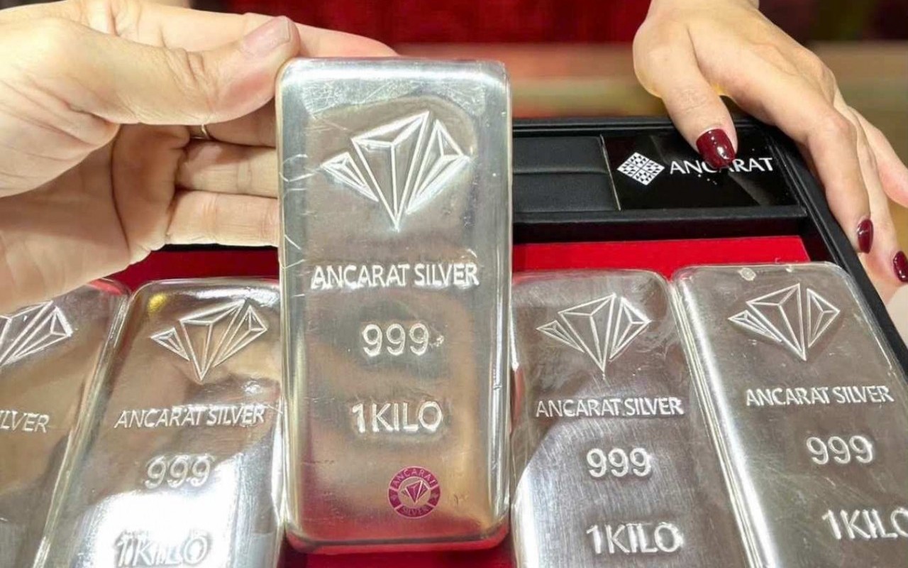 Ngày 14/4: Giá bạc trong nước và thế giới đồng loạt tăng