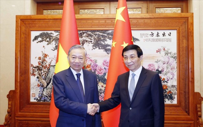 Tổng Bí thư, Chủ tịch nước Tô Lâm hội kiến Chủ tịch Chính hiệp toàn quốc Trung Quốc