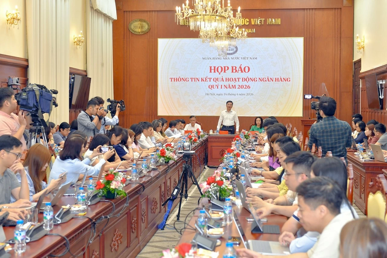 Ngân hàng Nhà nước đã tiếp nhận 11 hồ sơ đề nghị cấp phép sản xuất vàng miếng từ doanh nghiệp và ngân hàng
