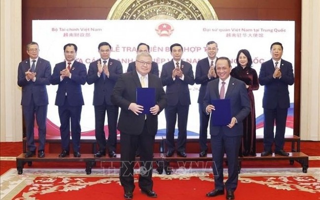 Lễ trao Bản ghi nhớ hợp tác giữa các doanh nghiệp Việt Nam và Trung Quốc