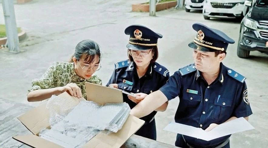 Hải quan khu vực IV: Thu ngân sách tăng hơn 60% nhờ thay đổi phương pháp quản lý Hải quan khu vực IV: Thu ngân sách tăng hơn 60% nhờ thay đổi phương pháp quản lý