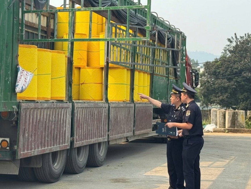 Sửa đổi 4 thủ tục hải quan, tạo thuận lợi cho doanh nghiệp Bộ Tài chính: Sửa đổi 4 thủ tục hải quan, đẩy mạnh đơn giản hóa theo hướng số hóa