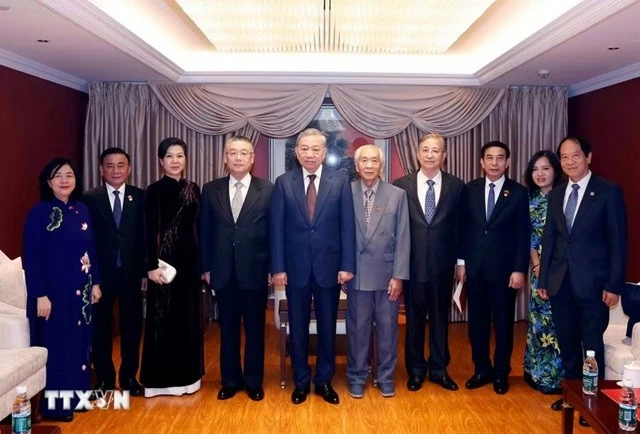 Tổng Bí thư, Chủ tịch nước Tô Lâm gặp mặt thân nhân các tướng lĩnh, chuyên gia, nhân sĩ hữu nghị Việt Nam - Trung Quốc