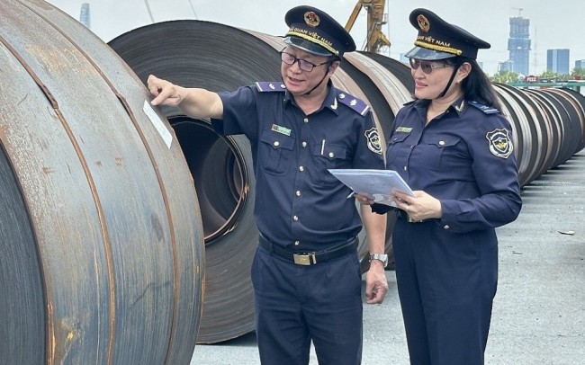 Hải quan hoả tốc chống lẩn tránh phòng vệ thương mại với thép cán nóng