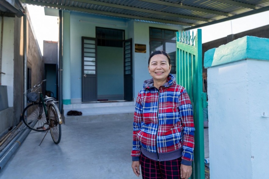 Bàn giao nhà ở an toàn cho người dân chịu ảnh hưởng bởi thiên tai tại Đắk Lắk