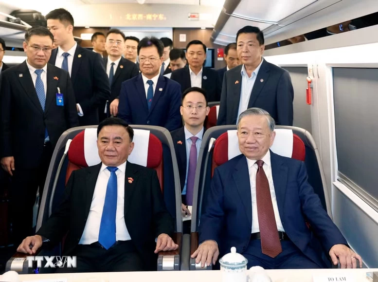 Tổng Bí thư, Chủ tịch nước Tô Lâm lên đường thăm thành phố Nam Ninh, Trung Quốc Tổng Bí thư, Chủ tịch nước Tô Lâm lên đường thăm thành phố Nam Ninh, Trung Quốc