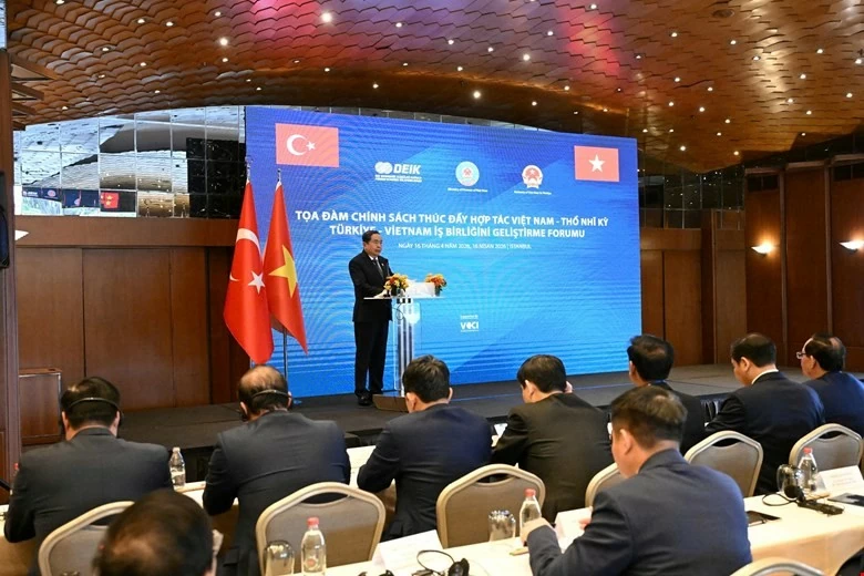 Chủ tịch Quốc hội dự và phát biểu tại Tọa đàm chính sách thúc đẩy hợp tác Việt Nam - Thổ Nhĩ Kỳ Chủ tịch Quốc hội dự và phát biểu tại Tọa đàm chính sách thúc đẩy hợp tác Việt Nam - Thổ Nhĩ Kỳ