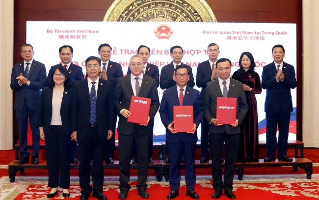 Vietjet và SPDB Financial Leasing ký kết thoả thuận tài trợ thuê mua 10 tàu bay Comac