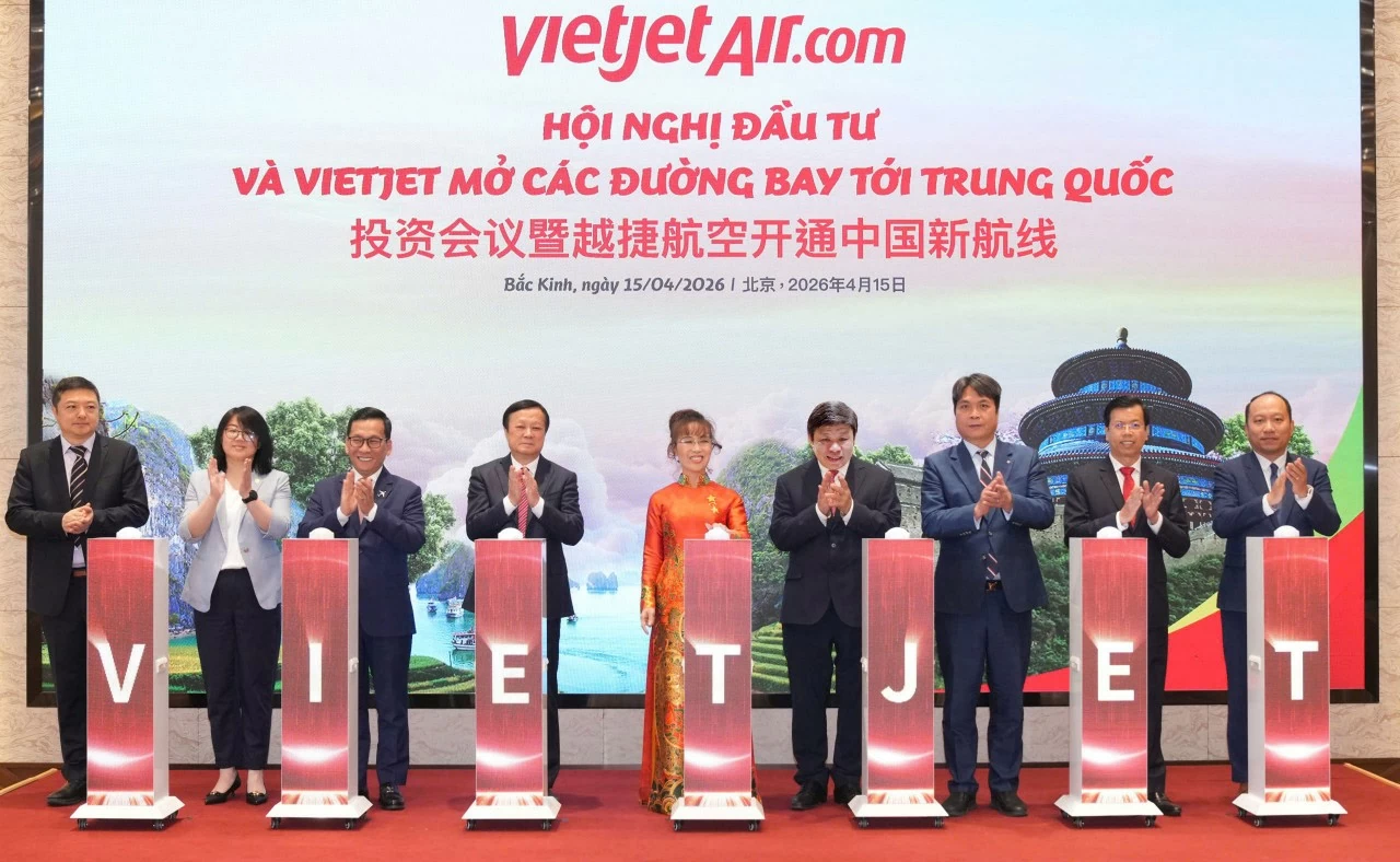 Vietjet và SPDB Financial Leasing ký kết thoả thuận tài trợ thuê mua 10 tàu bay Comac Vietjet và SPDB Financial Leasing ký kết thoả thuận tài trợ thuê mua 10 tàu bay Comac