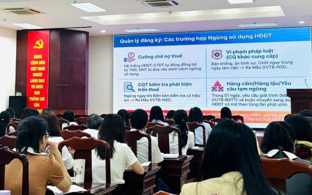 Thuế tỉnh Quảng Ngãi nâng cao kỹ năng kiểm tra, giám sát rủi ro hóa đơn cho công chức thuế