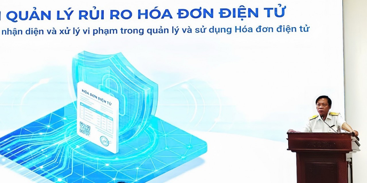 Thuế tỉnh Quảng Ngãi nâng cao kỹ năng kiểm tra, giám sát rủi ro hóa đơn cho công chức thuế Thuế tỉnh Quảng Ngãi nâng cao kỹ năng kiểm tra, giám sát rủi ro hóa đơn cho công chức thuế