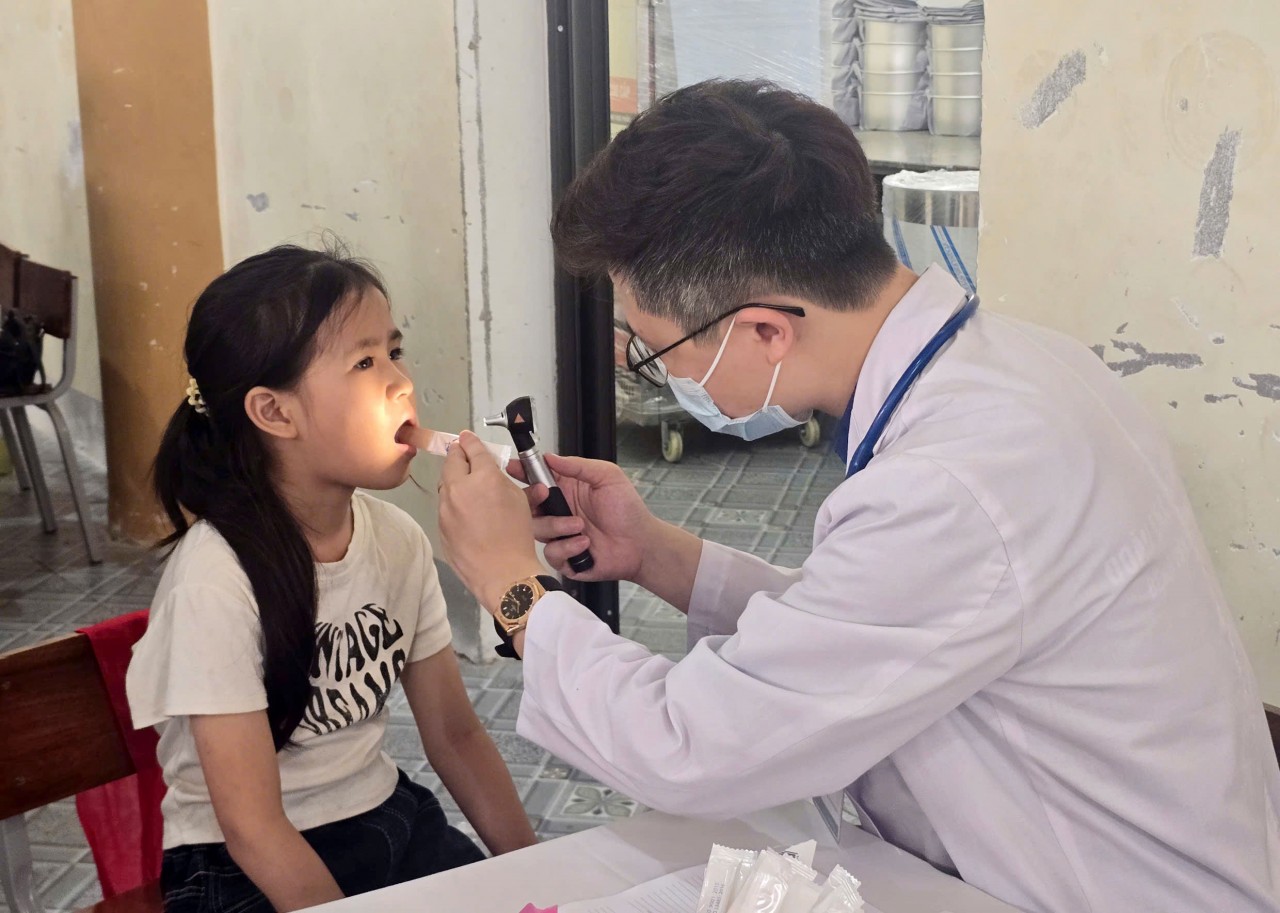 Thanh niên ngành Tài chính đồng hành cùng trẻ em vùng khó