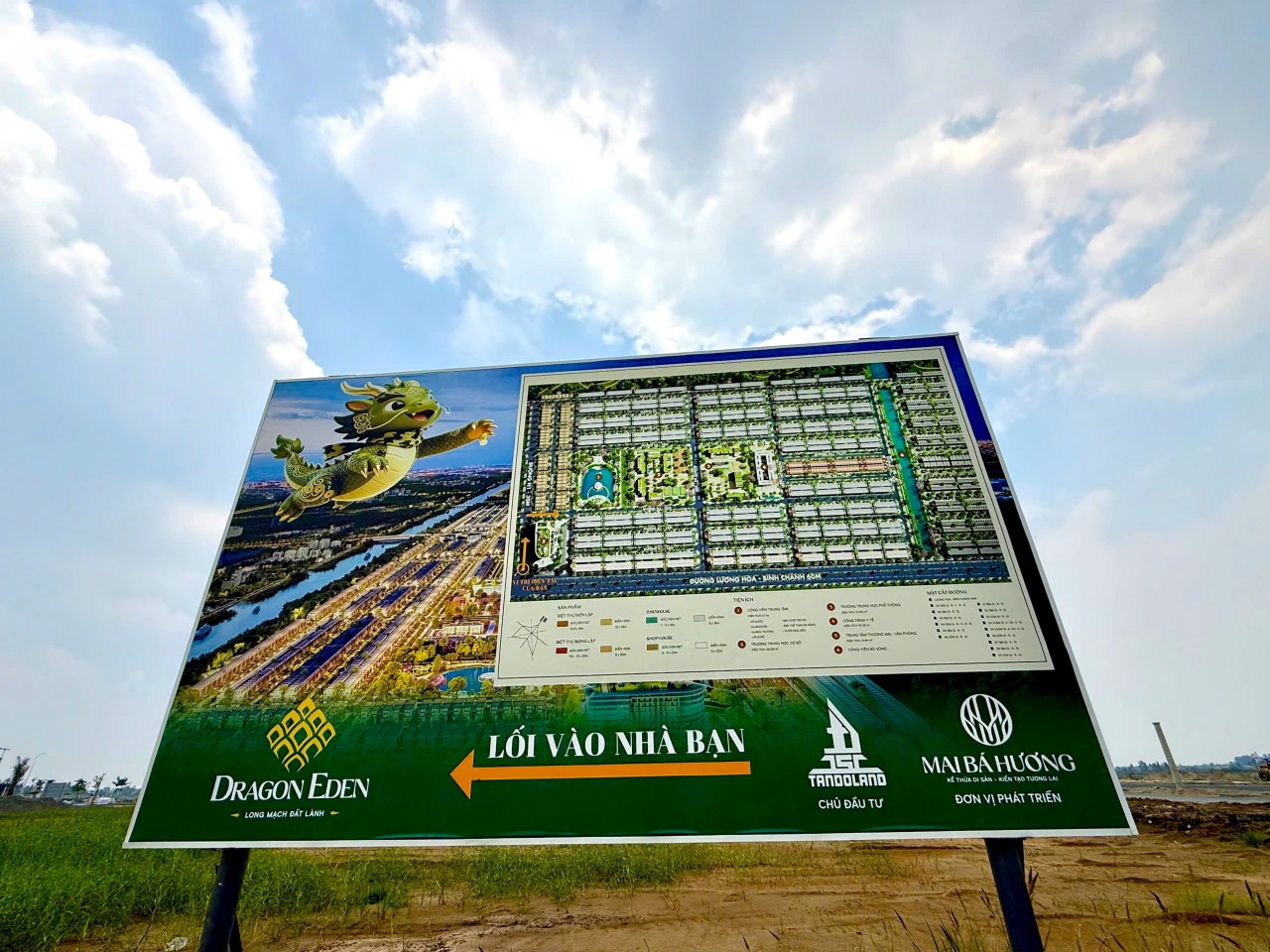 Lãi suất thả nổi chạm mức 14 - 16%, tạo áp lực lớn lên người mua bất động sản