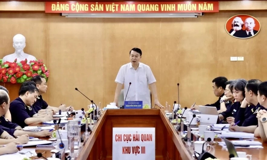 Thí điểm thông quan tập trung từ 1/6: Hải quan khu vực III tạo cú hích rút ngắn thời gian thông quan Từ 1/6, Hải quan khu vực III thí điểm thông quan tập trung, cú hích lớn cho thông quan nhanh