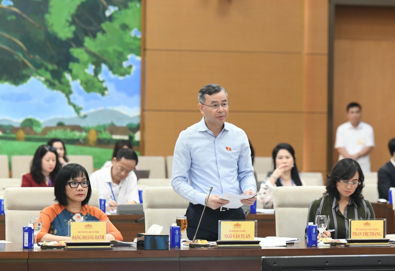 Giao Chính phủ quyền linh hoạt về chính sách thuế để hỗ trợ cho hộ kinh doanh, doanh nghiệp nhỏ