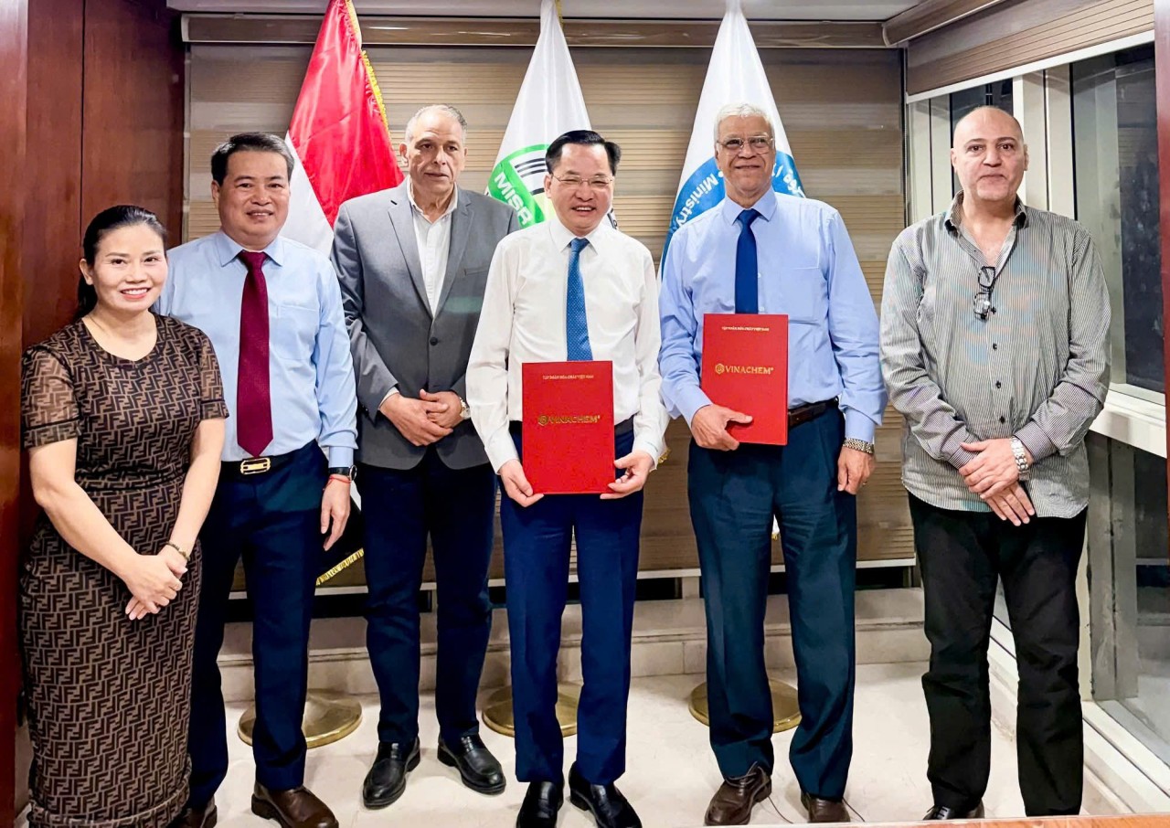 Chủ động từ gốc nguyên liệu: Vinachem mở rộng không gian phát triển tại Ai Cập