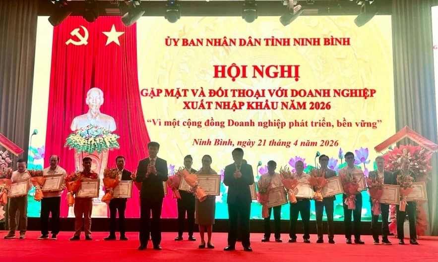 Ninh Bình: Đối thoại gỡ vướng cho doanh nghiệp xuất nhập khẩu Ninh Bình: Đối thoại để hành động, Hải quan đồng hành cùng doanh nghiệp xuất nhập khẩu