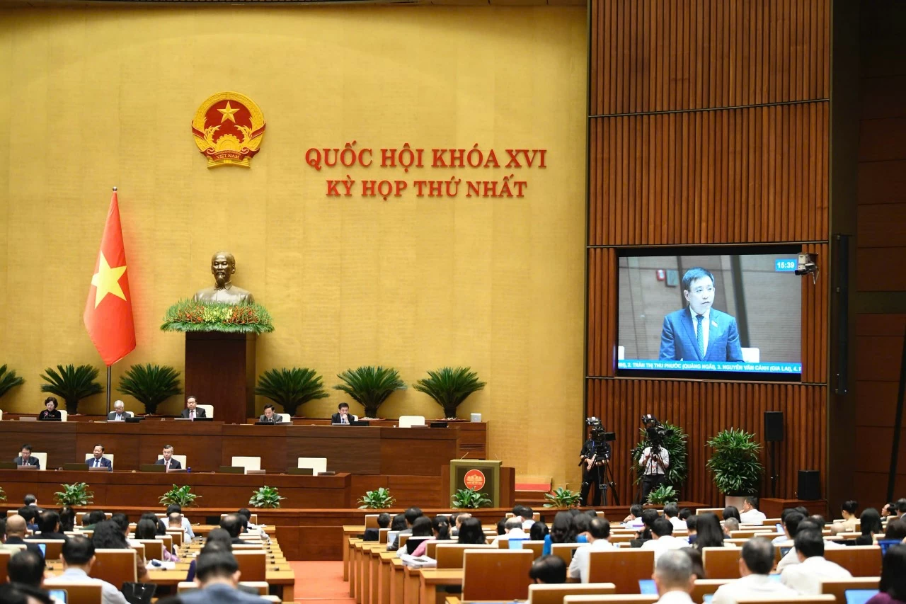 Giai đoạn 2026 - 2030: Chi đầu tư tăng 2,4 lần, bội chi bình quân 5% GDP Giai đoạn 2026 - 2030: Chi đầu tư tăng 2,4 lần, bội chi bình quân 5% GDP