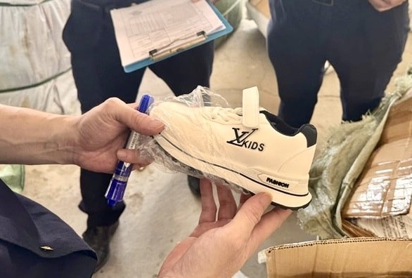 Hải quan chặn đứng hơn 17.000 sản phẩm giả mạo xuất xứ, nhãn hiệu