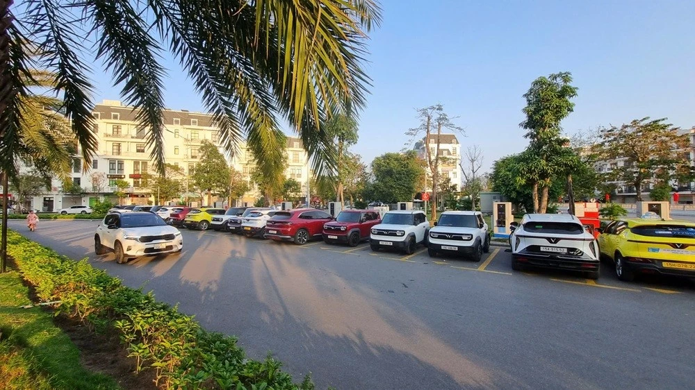 Hải Phòng dự kiến áp dụng lệ phí trước bạ ô tô dưới 9 chỗ mức 12% từ ngày 1/7/2026