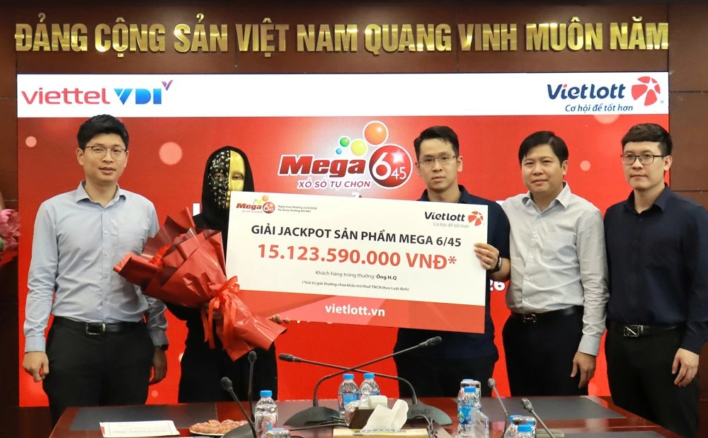 Duy trì thói quen chọn số theo phong thủy, người đàn ông Nghệ An trúng Jackpot hơn 15 tỷ đồng Duy trì thói quen chọn số theo phong thủy, người đàn ông Nghệ An trúng Jackpot hơn 15 tỷ đồng