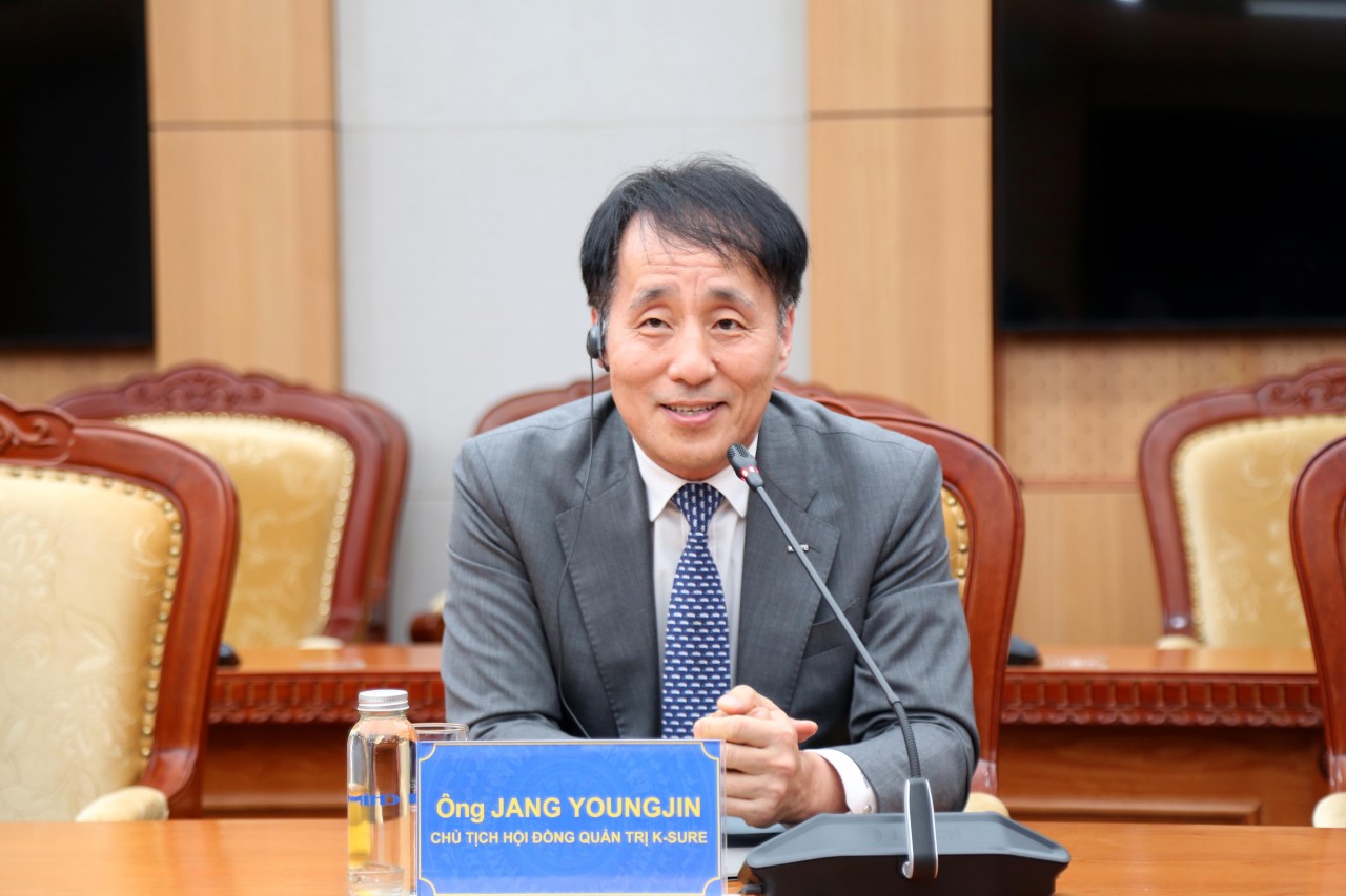 Thứ trưởng Trần Quốc Phương tiếp Chủ tịch Hội đồng quản trị K-SURE Jang Youngjin