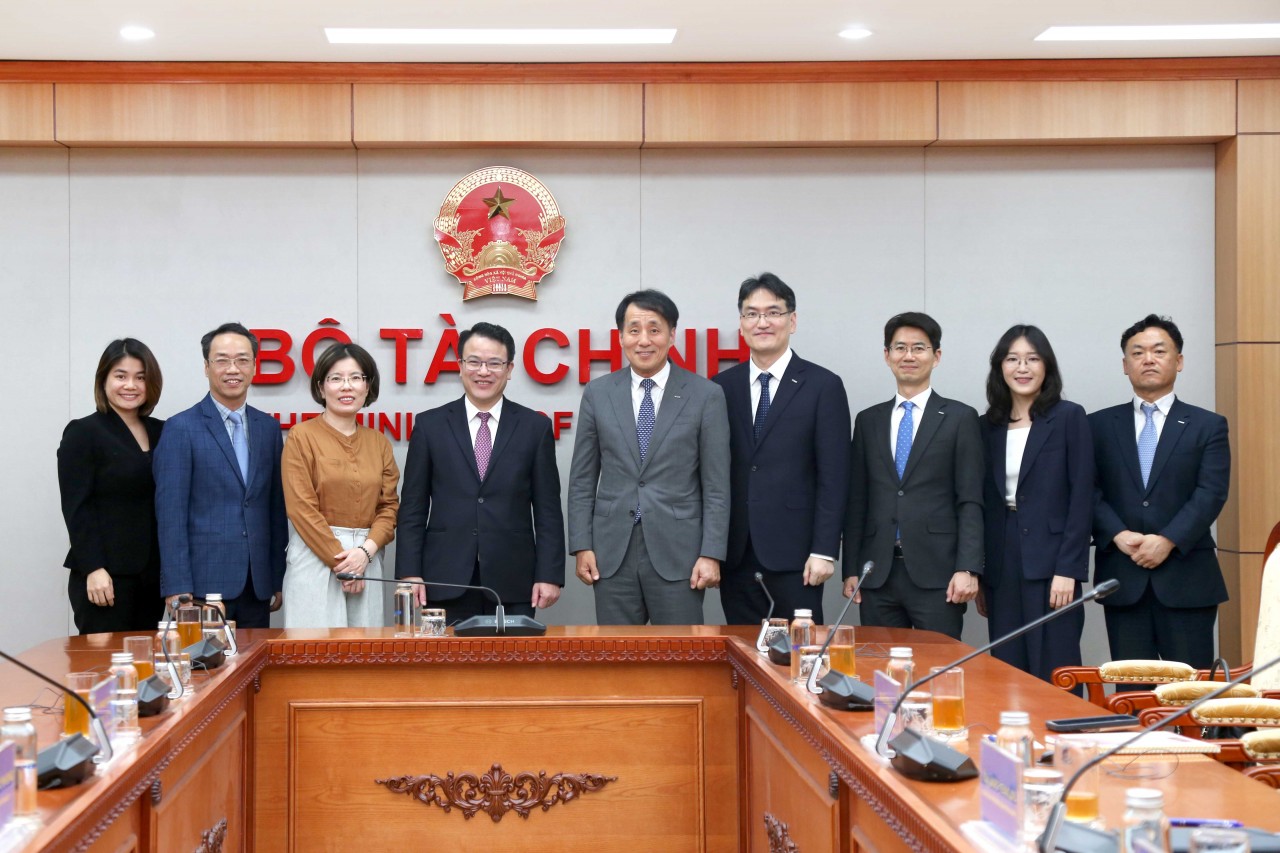 Thứ trưởng Trần Quốc Phương tiếp Chủ tịch Hội đồng quản trị K-SURE Jang Youngjin