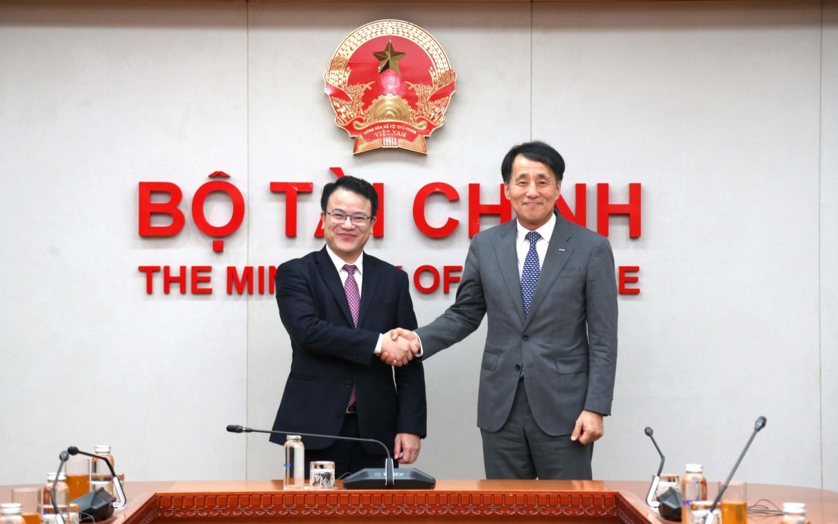 Thứ trưởng Trần Quốc Phương tiếp Chủ tịch Hội đồng quản trị K-SURE Jang Youngjin