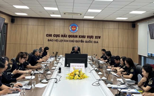 Hải quan khu vực XIV gỡ vướng quy định mới, làm rõ cách áp dụng để doanh nghiệp giảm rủi ro