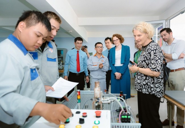 Chính phủ Đức hỗ trợ phục hồi đào tạo nghề ở miền Trung sau bão lũ