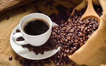 Ngày 27/4: Giá cà phê tăng mạnh, hồ tiêu giằng co sau mùa thu hoạch