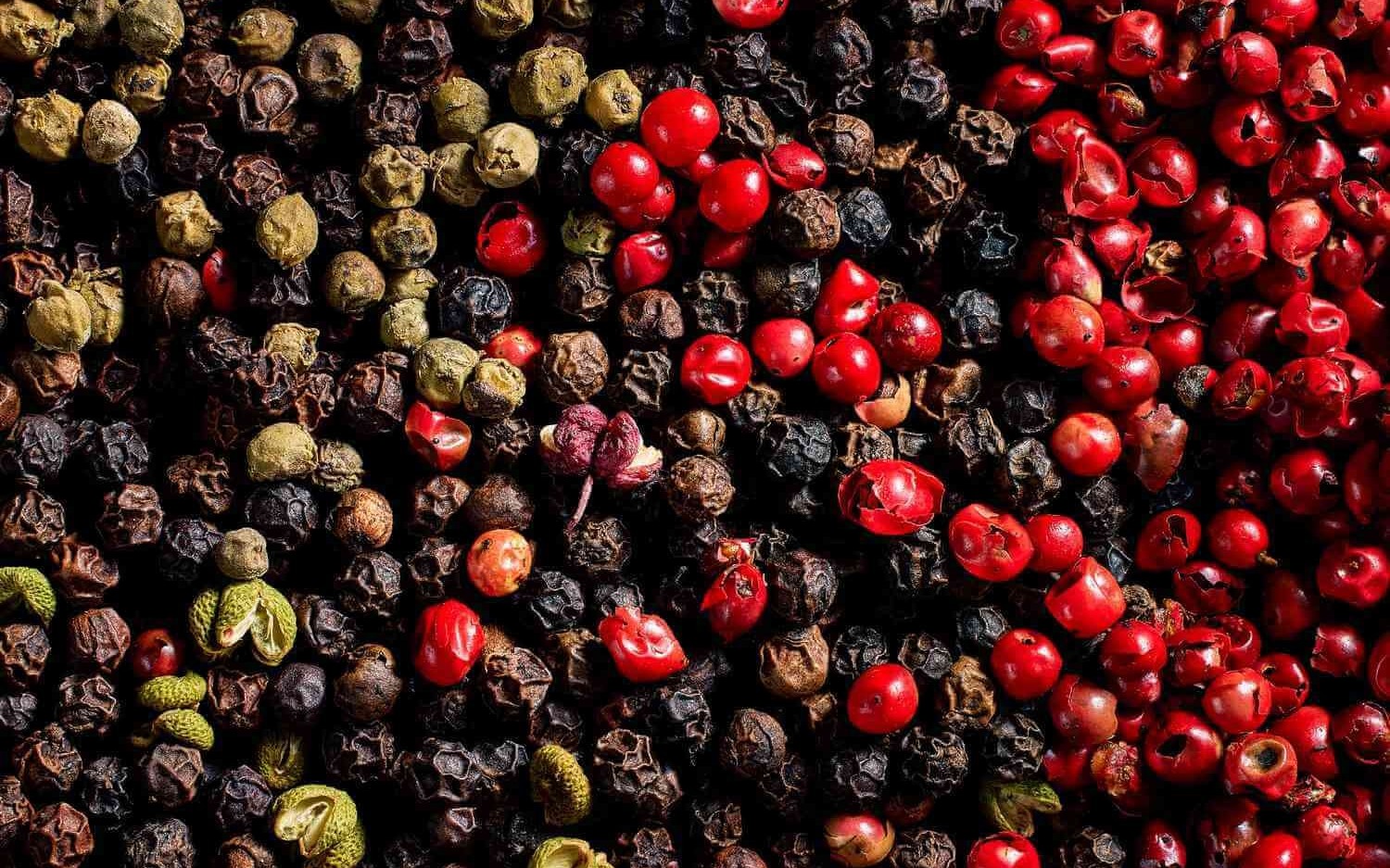 Ngày 28/4: Giá tiêu neo ở mức cao, cà phê tăng 2 tuần liên tiếp