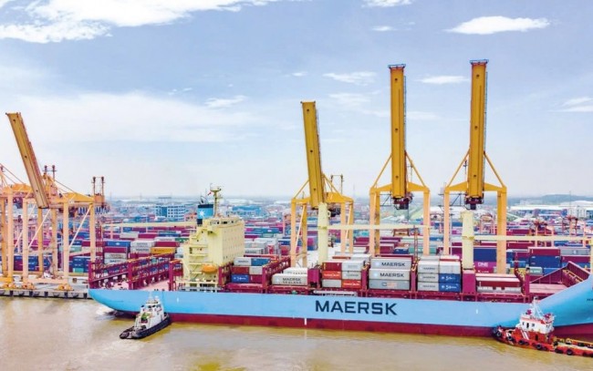 Giữa bất định toàn cầu, triển vọng kinh tế Việt Nam vẫn sáng