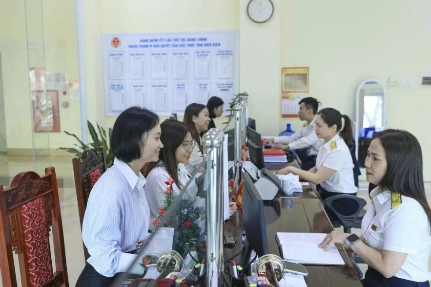 Chuyển đổi số trong ngành Tài chính: Chuyển từ quản lý sang phục vụ người dân Chuyển đổi số trong ngành Tài chính: Chuyển từ quản lý sang phục vụ người dân