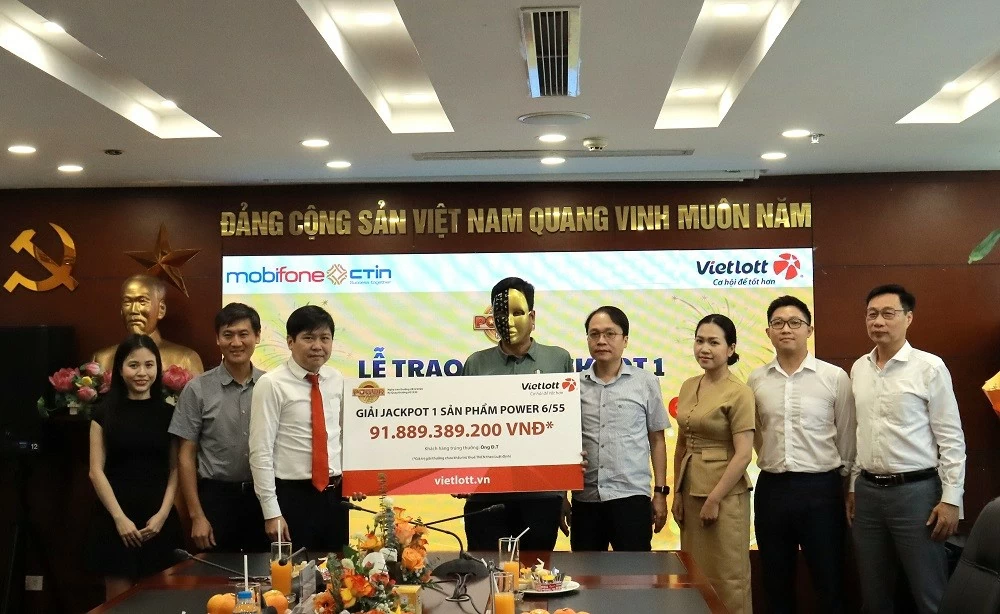 Xây dựng bộ số phong thủy cho từng loại xổ số, nam doanh nhân tại Ninh Bình trúng Jackpot Power 6/55 hơn 91 tỷ đồng Xây dựng bộ số phong thủy cho từng loại xổ số, nam doanh nhân tại Ninh Bình trúng Jackpot Power 6/55 hơn 91 tỷ đồng