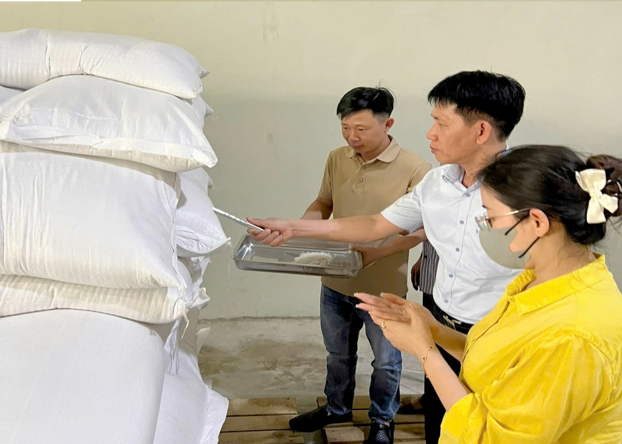 Chi cục Dự trữ Nhà nước khu vực V hoàn thành trước hạn xuất cấp hơn 8.700 tấn gạo hỗ trợ học sinh vùng cao