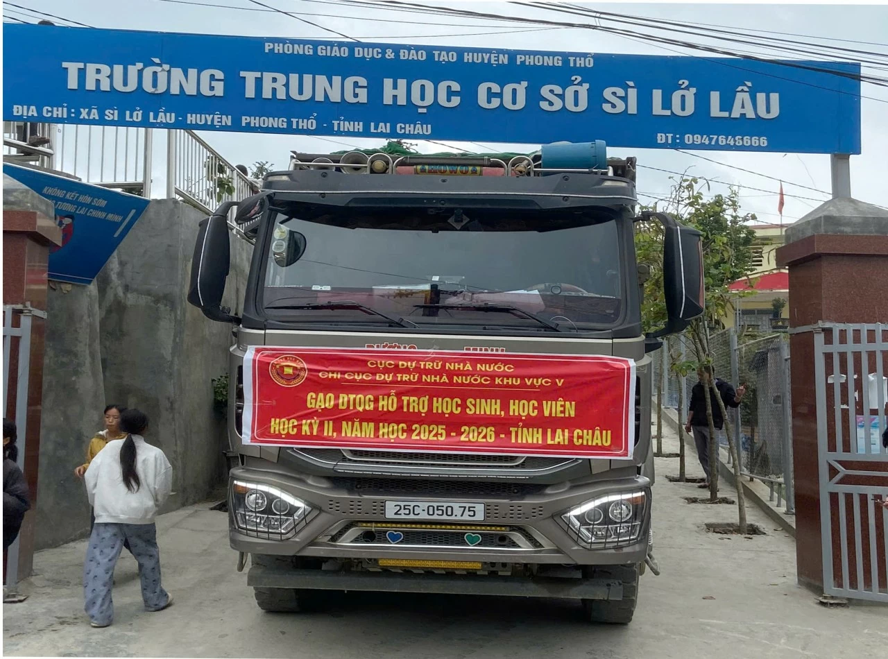 Chi cục Dự trữ Nhà nước khu vực V hoàn thành trước hạn xuất cấp hơn 8.700 tấn gạo hỗ trợ học sinh vùng cao