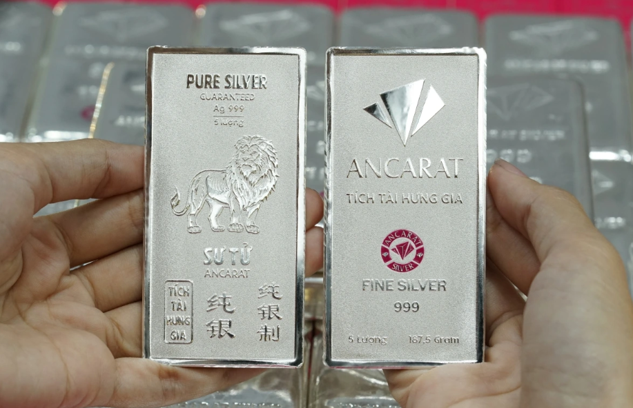Ngày 2/5: Giá bạc thế giới tiến sát các mốc cao mới