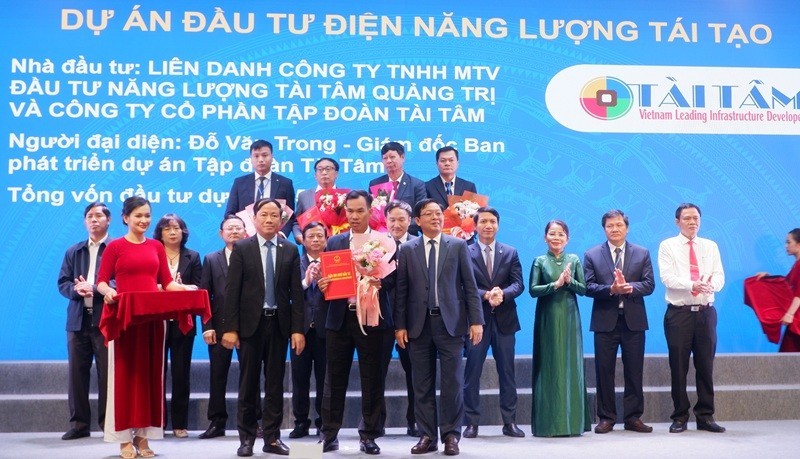 Liên danh Công ty Cổ phần Tập đoàn Tài Tâm - Công ty TNHH MTV ĐT Năng lượng Tài Tâm Quảng Trị  nhận bản ghi nhớ đầu tư dự án năng lượng có tongro vốn đầu tư 5.000 tỷ đồng.