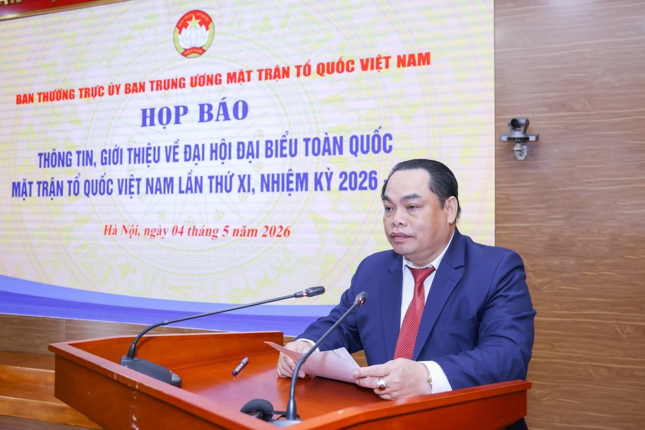 Tăng cơ cấu nhân sĩ, trí thức, doanh nhân trong Ủy ban Trung ương Mặt trận Tổ quốc khóa XI Tăng cơ cấu nhân sĩ, trí thức, doanh nhân trong Ủy ban Trung ương Mặt trận Tổ quốc khóa XI