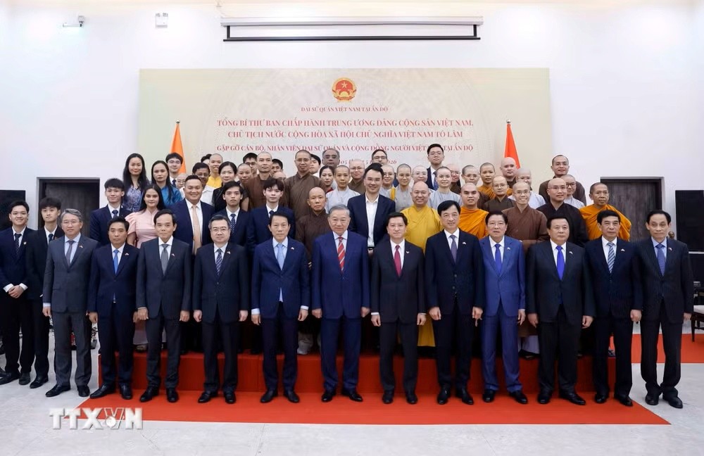 Tổng Bí thư, Chủ tịch nước Tô Lâm gặp gỡ cộng đồng người Việt Nam tại Ấn Độ