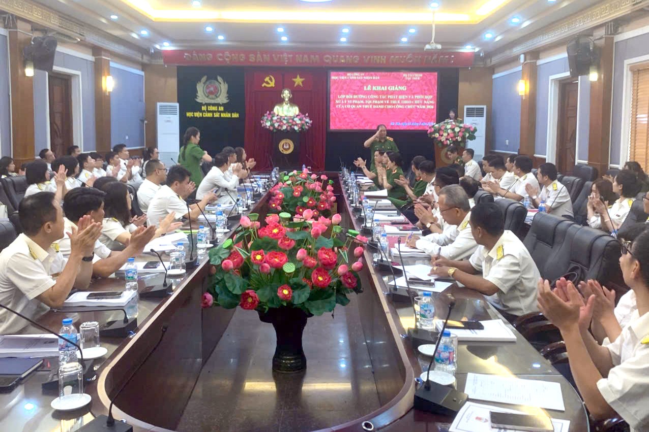 Nâng cao năng lực chuyên môn cho cán bộ, công chức thuế chặn hành vi gian lận, trốn thuế, mua bán hóa đơn