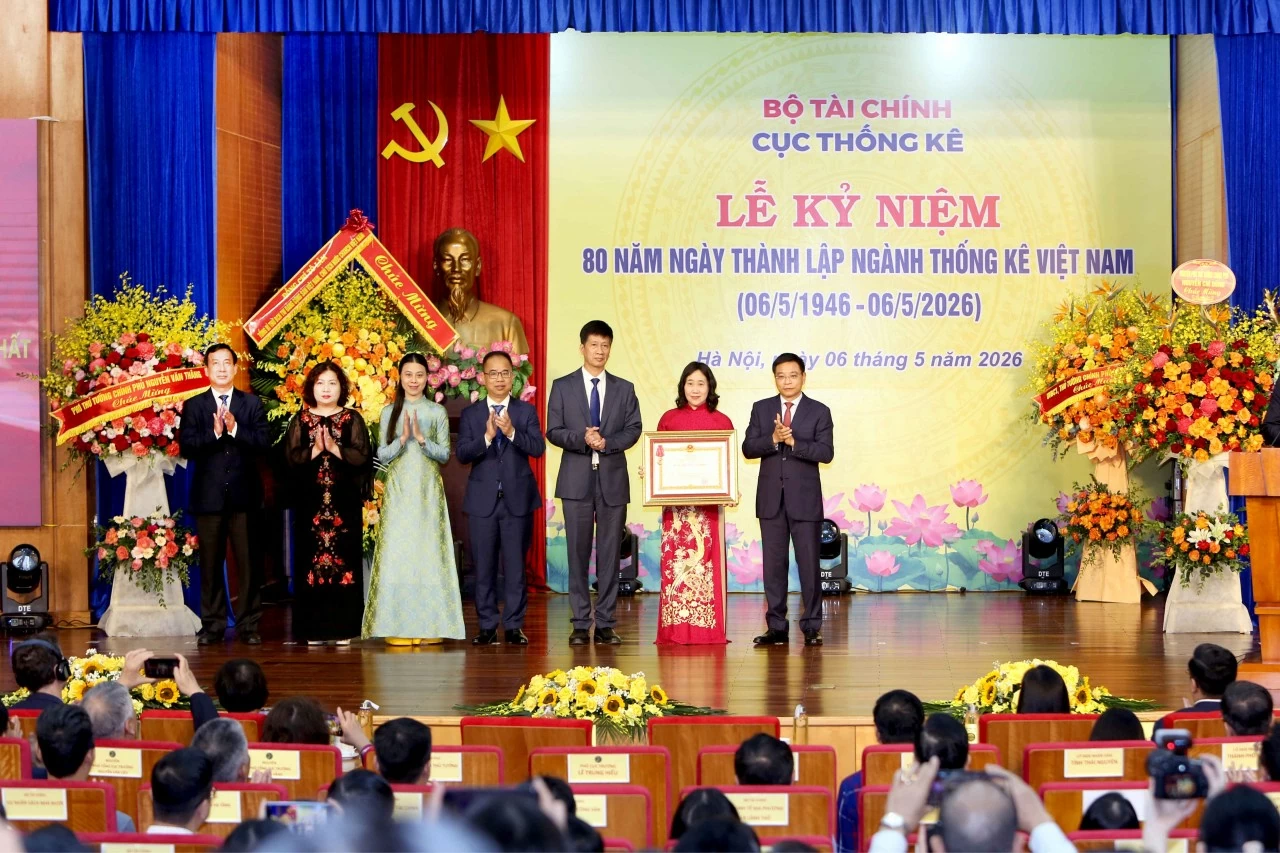 Cục Thống kê kỷ niệm 80 năm ngày thành lập ngành Thống kê Việt Nam và đón nhận Huân chương Lao động Hạng Nhất