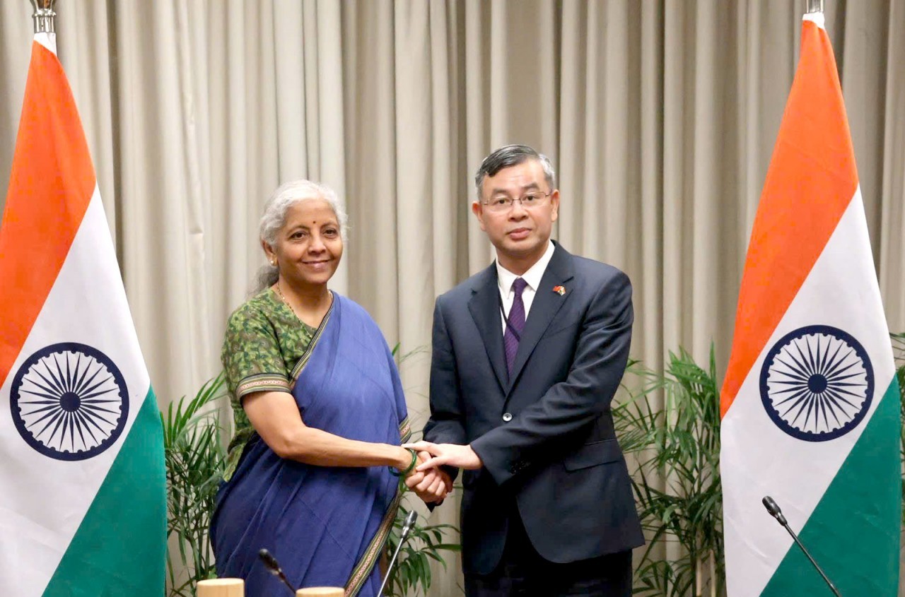 Bộ trưởng Ngô Văn Tuấn hội đàm với Bộ trưởng Bộ Tài chính Ấn Độ Nirmala Sitharaman