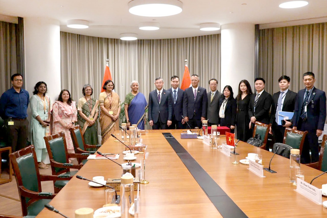 Bộ trưởng Ngô Văn Tuấn hội đàm với Bộ trưởng Bộ Tài chính Ấn Độ Nirmala Sitharaman