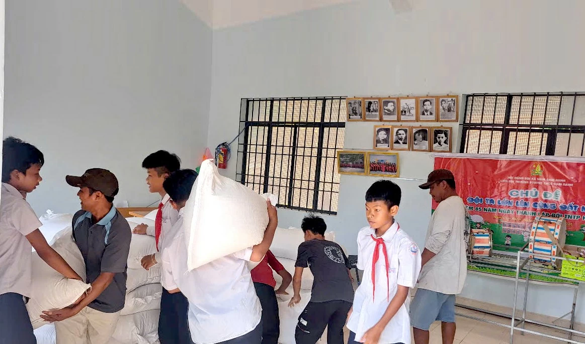 Chi cục Dự trữ Nhà nước khu vực XIII: Hoàn thành xuất cấp gạo dự trữ hỗ trợ học sinh, học viên