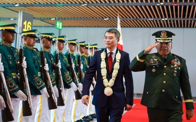 Thủ tướng Lê Minh Hưng tới Philippines tham dự Hội nghị Cấp cao ASEAN 48