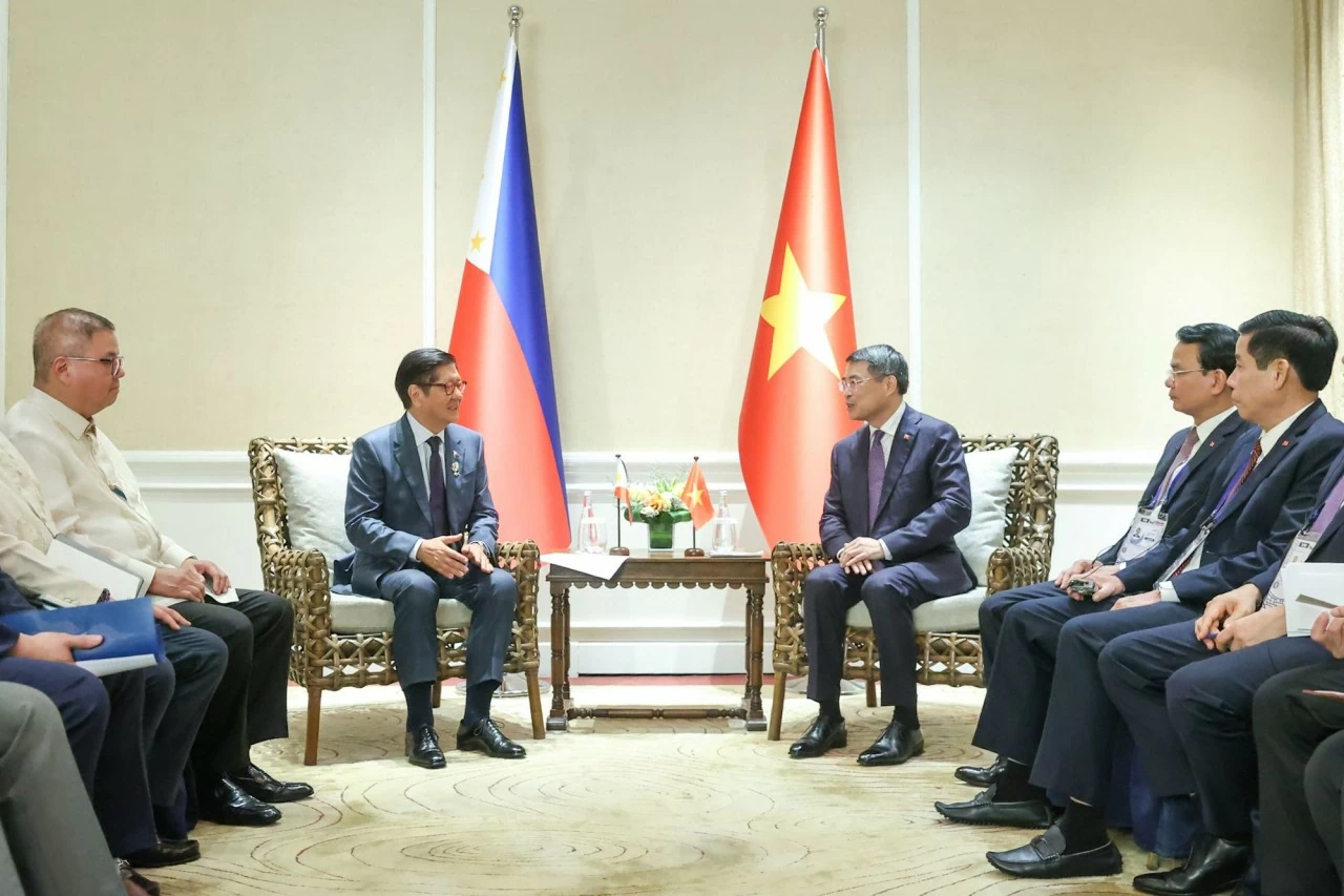Thủ tướng Lê Minh Hưng hội kiến Tổng thống Philippines Thủ tướng Lê Minh Hưng hội kiến Tổng thống Philippines