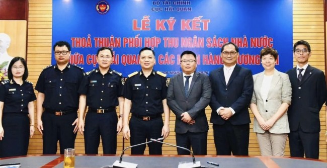 Hải quan ký kết phối hợp thu ngân sách với 4 ngân hàng thúc đẩy thông quan số